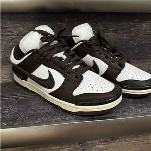 Nike Women’s Low-Top Sneakers - White & Dark Brown